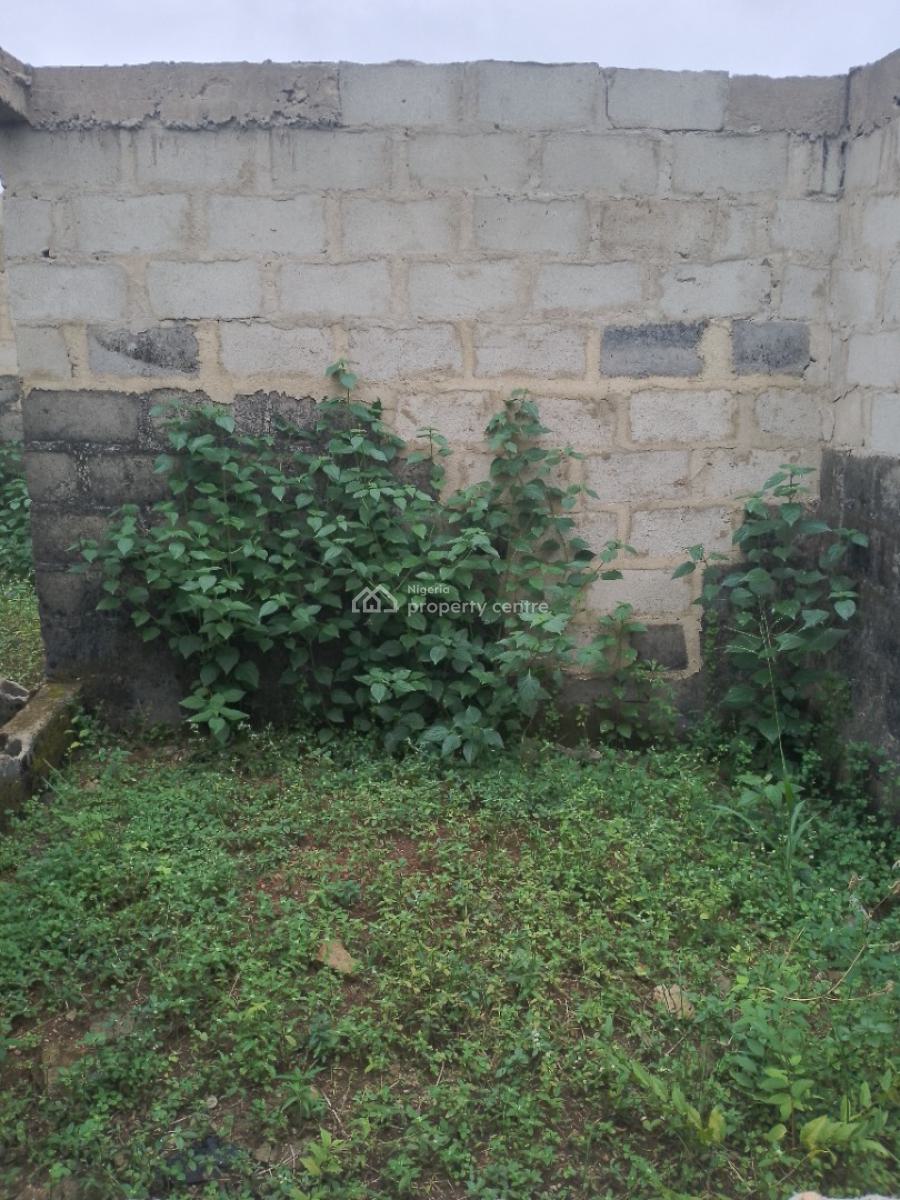 2 Bedroom with Bq, Agunfoye Off Bayeku Road, Igbogbo, Ikorodu, Lagos, House for Sale