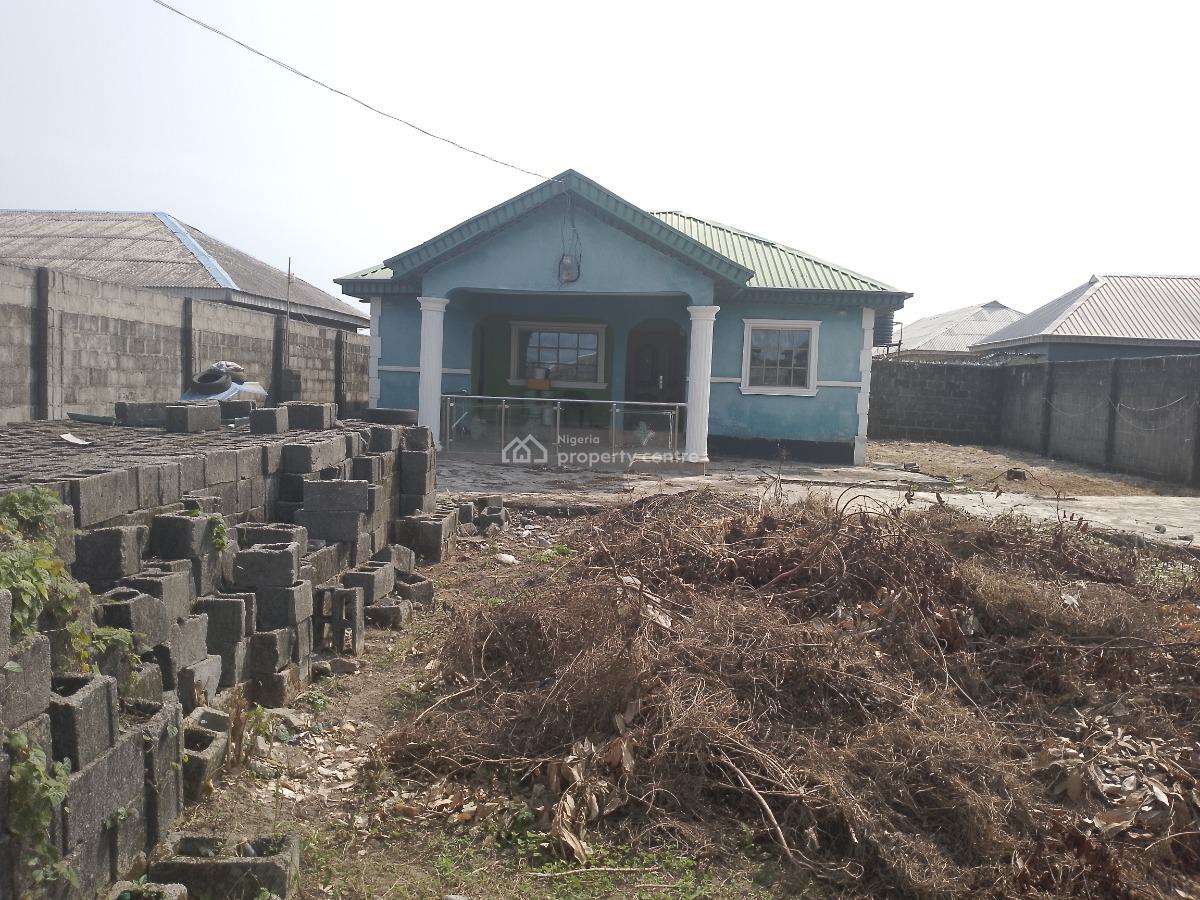 2 Bedroom Bungalow, L.f.i Estate Off Bayeku Road, Igbogbo, Ikorodu, Lagos, Detached Bungalow for Sale