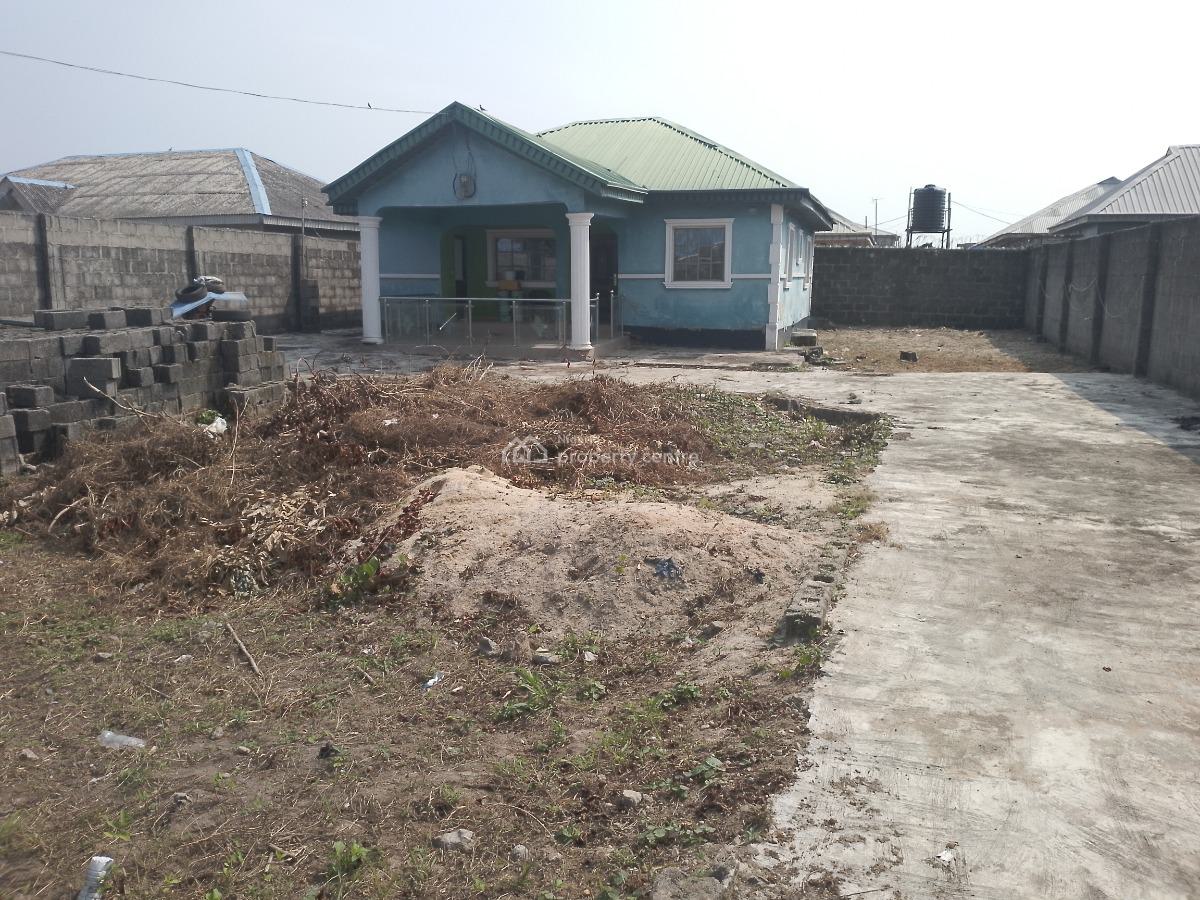 2 Bedroom Bungalow, L.f.i Estate Off Bayeku Road, Igbogbo, Ikorodu, Lagos, Detached Bungalow for Sale