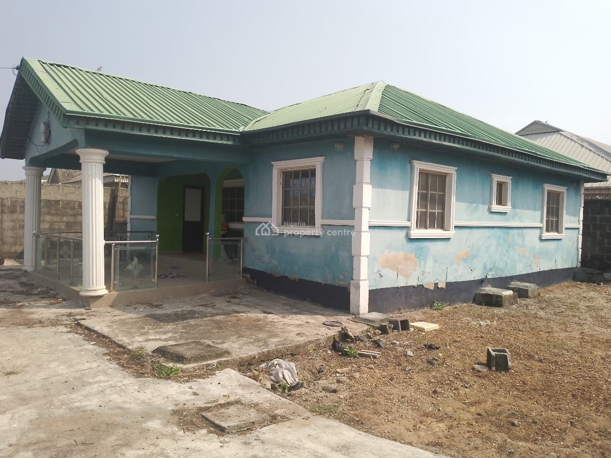 2 Bedroom Bungalow, L.f.i Estate Off Bayeku Road, Igbogbo, Ikorodu, Lagos, Detached Bungalow for Sale