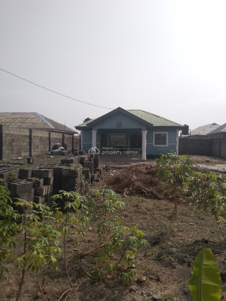 2 Bedroom Bungalow, L.f.i Estate Off Bayeku Road, Igbogbo, Ikorodu, Lagos, Detached Bungalow for Sale