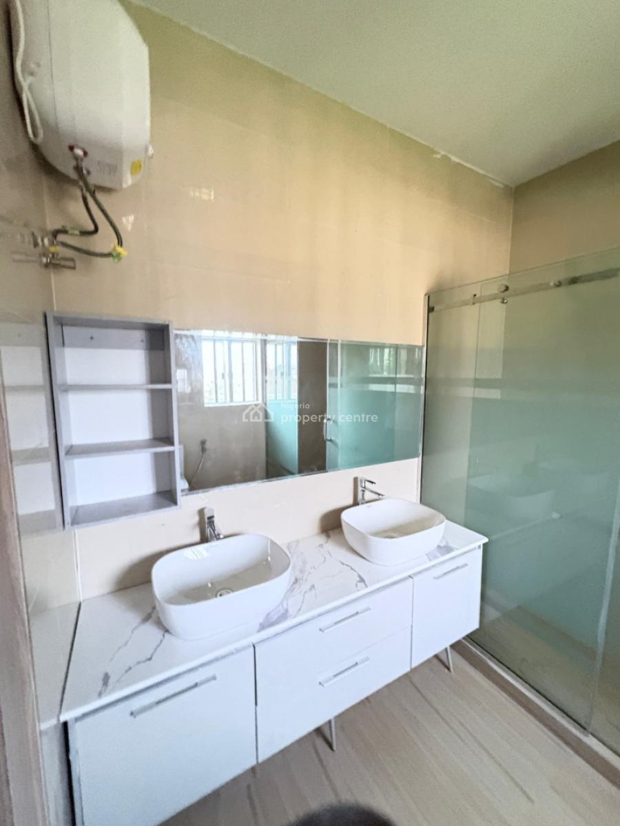 Strategically Located 4 Bedroom Semi-detached Duplex, Kolapo Ishola Gra, Akobo, Ibadan, Oyo, Semi-detached Duplex for Sale