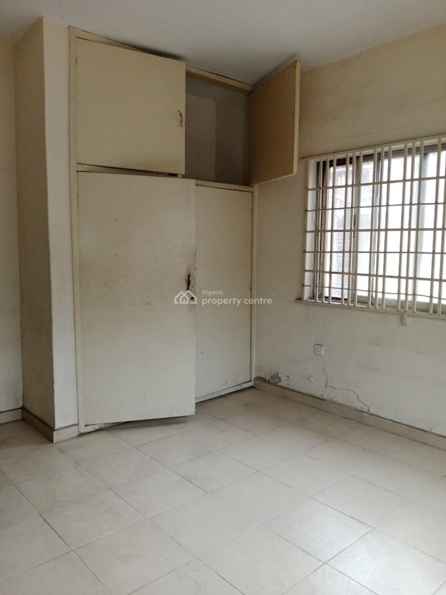 Spacious 3 Bedroom Flat with Large Compound, Omole Phase 1, Ikeja, Lagos, Flat / Apartment for Rent