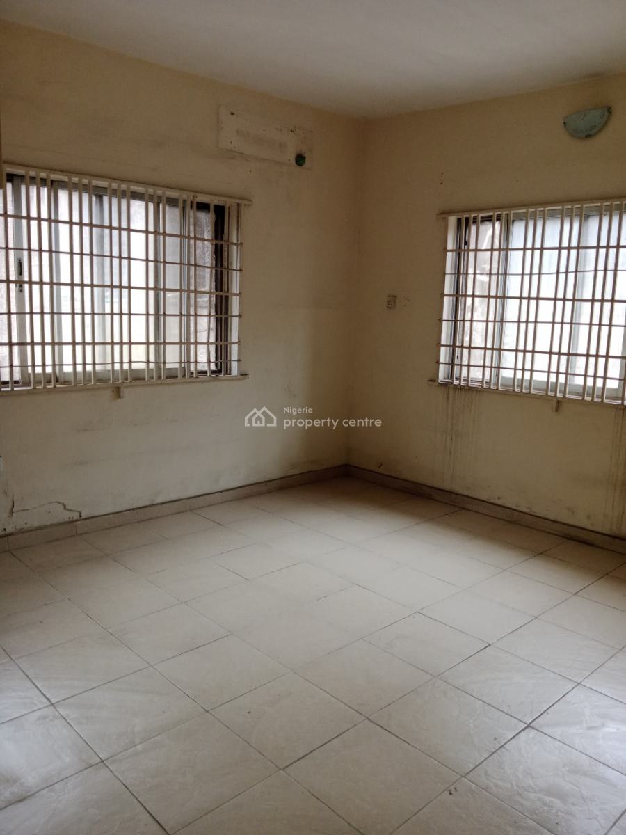 Spacious 3 Bedroom Flat with Large Compound, Omole Phase 1, Ikeja, Lagos, Flat / Apartment for Rent