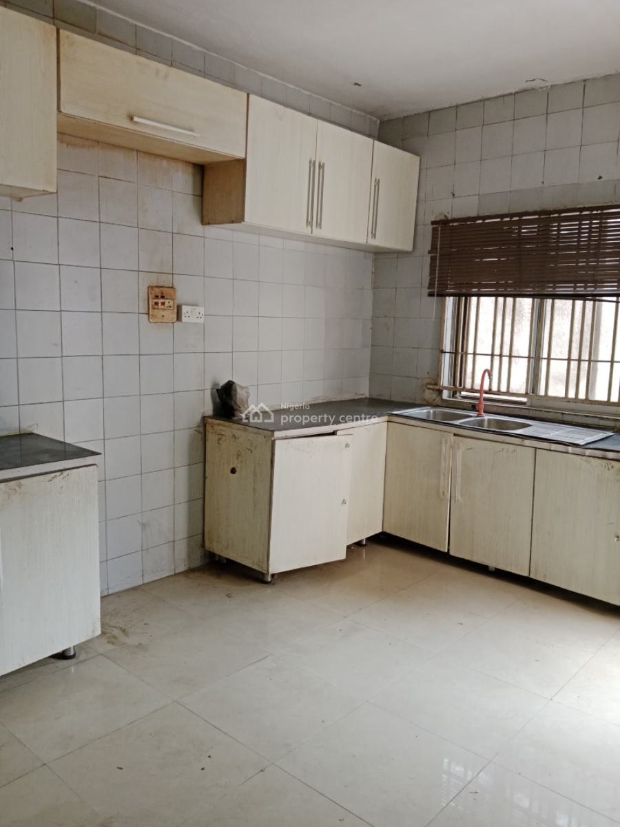 Spacious 3 Bedroom Flat with Large Compound, Omole Phase 1, Ikeja, Lagos, Flat / Apartment for Rent