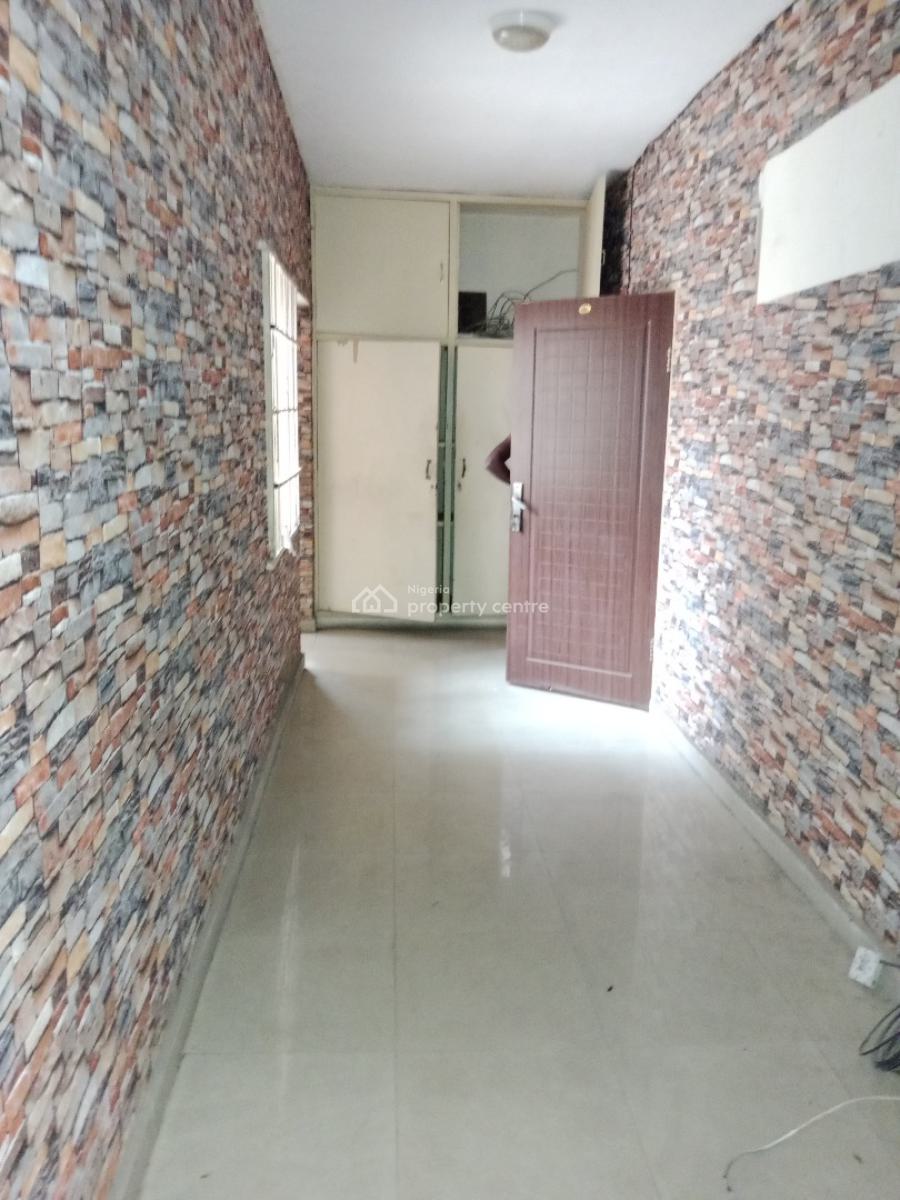 Spacious 3 Bedroom Flat with Large Compound, Omole Phase 1, Ikeja, Lagos, Flat / Apartment for Rent