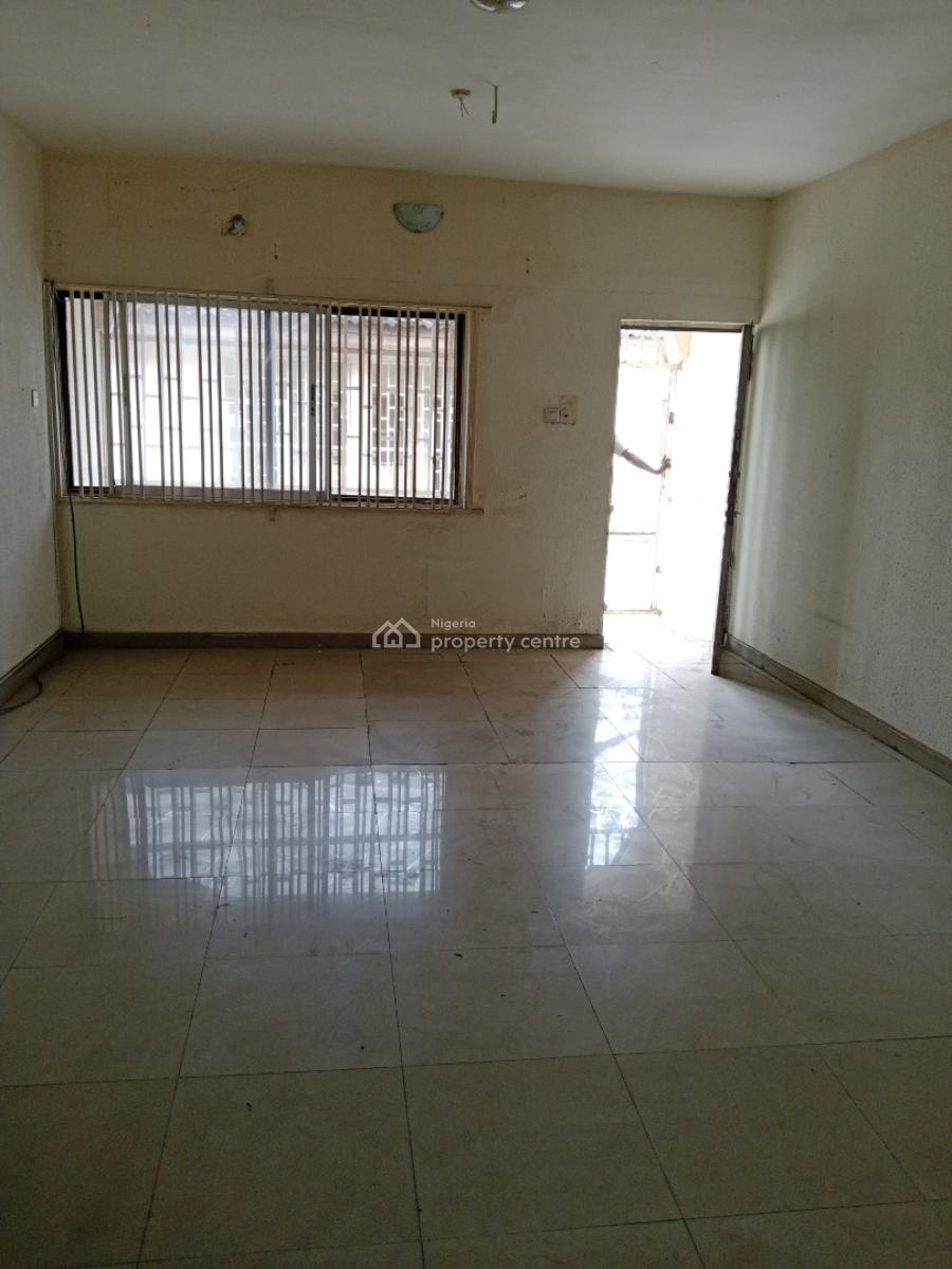 Spacious 3 Bedroom Flat with Large Compound, Omole Phase 1, Ikeja, Lagos, Flat / Apartment for Rent