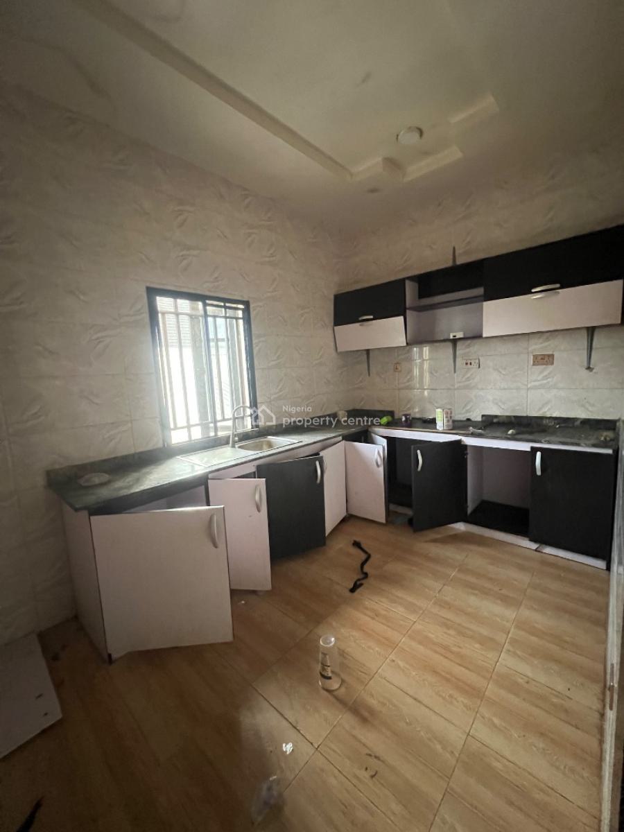 Spacious 2 Bedroom Apartment, Skymall Estate, Sangotedo, Ajah, Lagos, Flat / Apartment for Rent