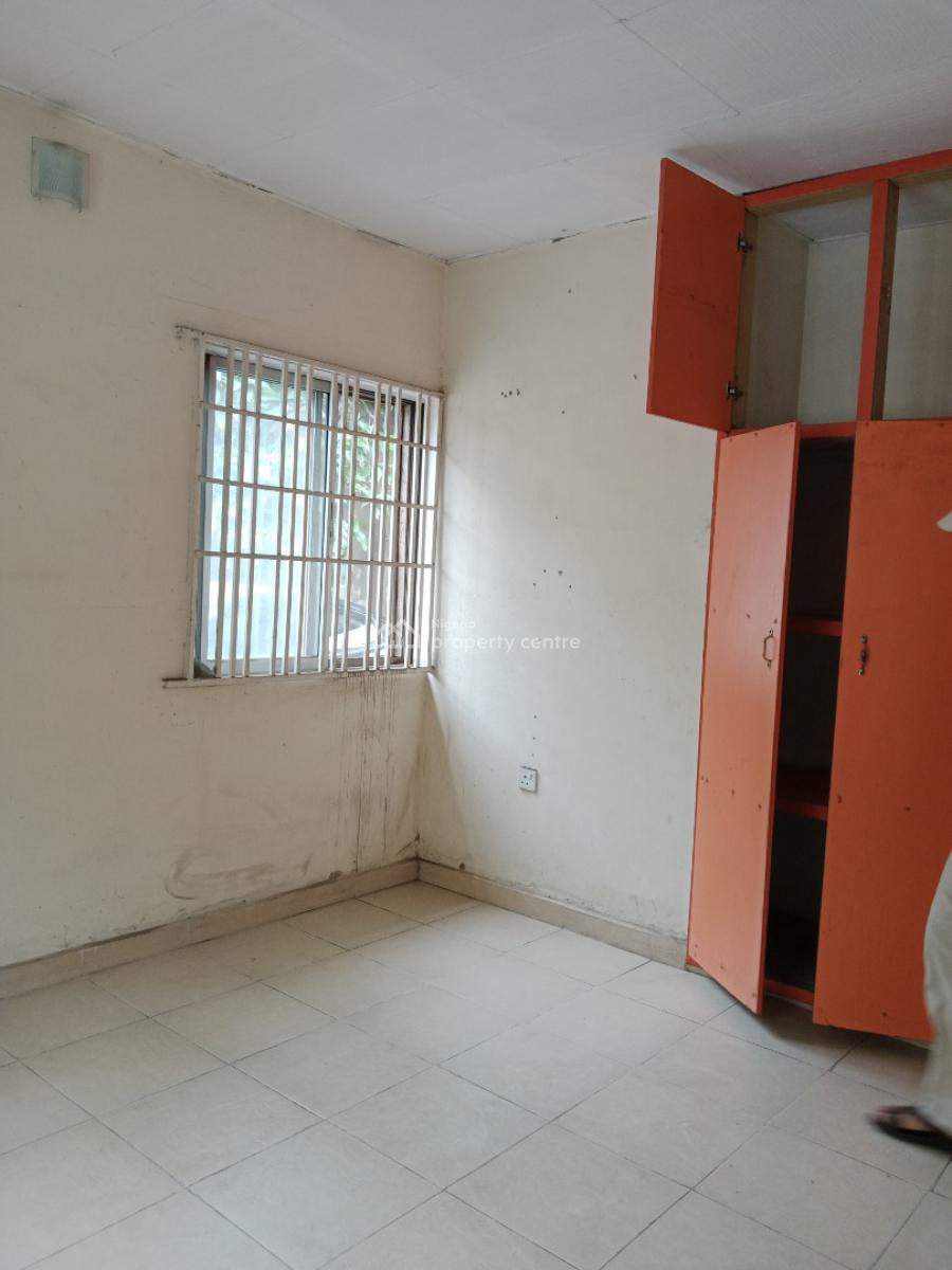 Spacious 2 Bedroom Flat with Large Compound, Omole Phase 1, Ikeja, Lagos, Flat / Apartment for Rent