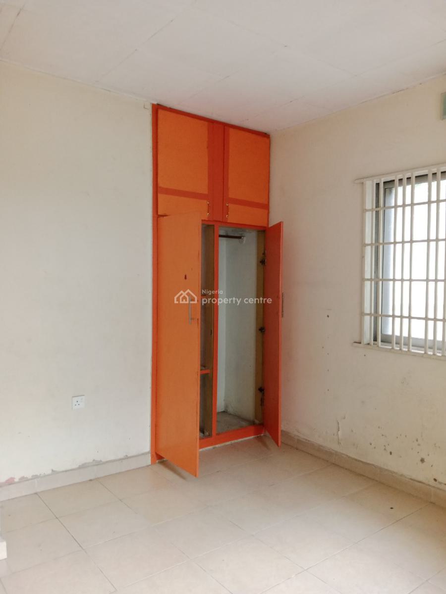 Spacious 2 Bedroom Flat with Large Compound, Omole Phase 1, Ikeja, Lagos, Flat / Apartment for Rent