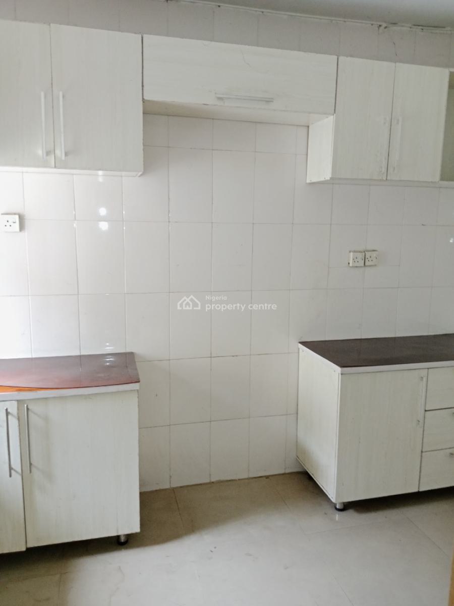 Spacious 2 Bedroom Flat with Large Compound, Omole Phase 1, Ikeja, Lagos, Flat / Apartment for Rent