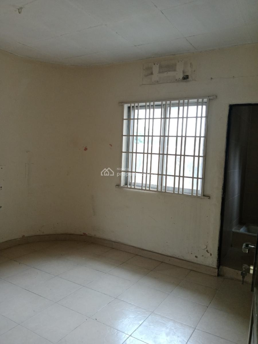 Spacious 2 Bedroom Flat with Large Compound, Omole Phase 1, Ikeja, Lagos, Flat / Apartment for Rent