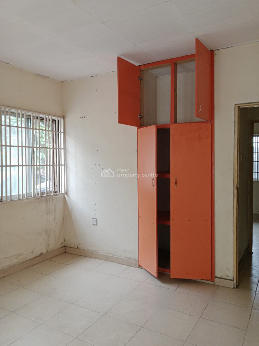 Spacious 2 Bedroom Flat with Large Compound, Omole Phase 1, Ikeja, Lagos, Flat / Apartment for Rent