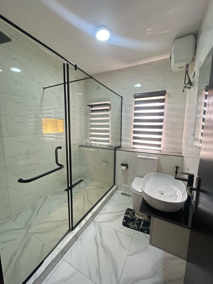 Tomi Lush 2 Bedroom Penthouse, Lekki Phase 1, Lekki, Lagos, Flat / Apartment Short Let