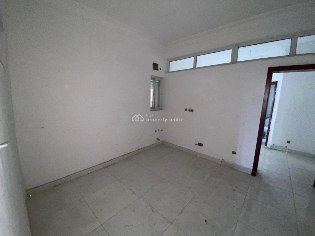 2 Bedroom Fully Serviced Apartment, Off Admiralty Way, Lekki Phase 1, Lekki, Lagos, Block of Flats for Sale