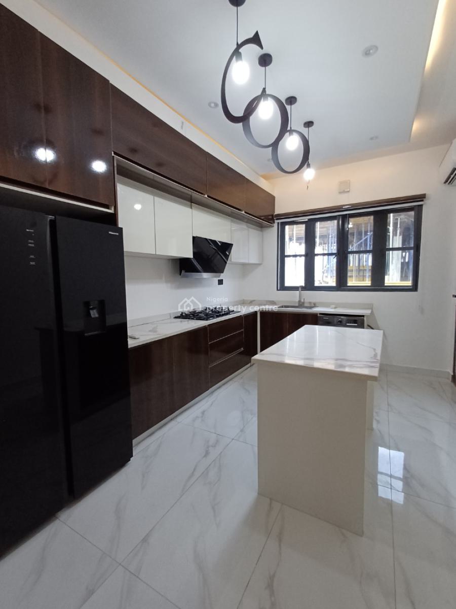 Luxurious Fully Furnished 2bedroom Apartment, Lekki Phase 1, Lekki, Lagos, Flat / Apartment for Sale