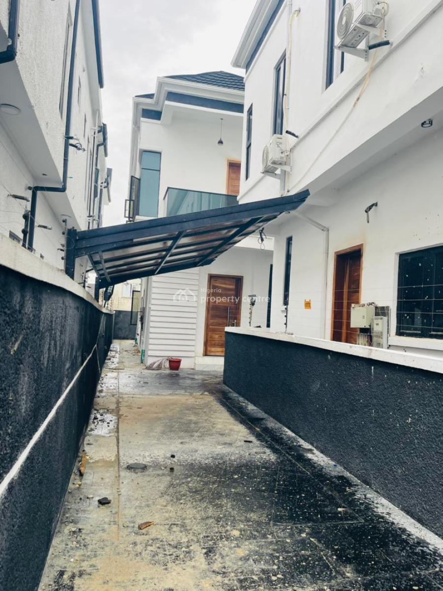 4 Bedroom Semi-detached Duplex with Bq, Ikota, Lekki, Lagos, Semi-detached Duplex for Rent
