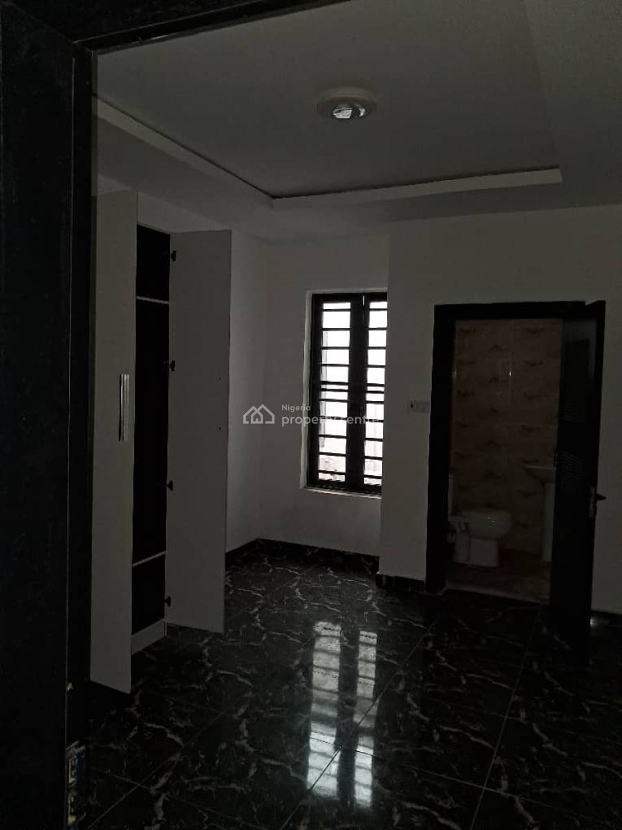 Fully Serviced 4-bedroom Terrace, Orchid Road, Lekki, Lagos, Terraced Duplex for Rent