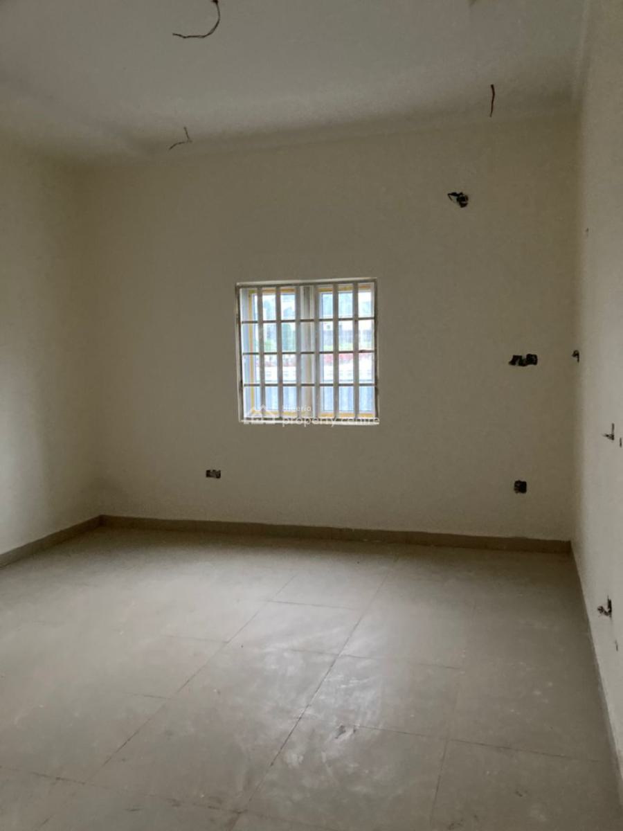 Well-finished 4-bedroom Detached House with a Penthouse, Leisure Court Estate, Airport Road, Lugbe District, Abuja, House for Sale