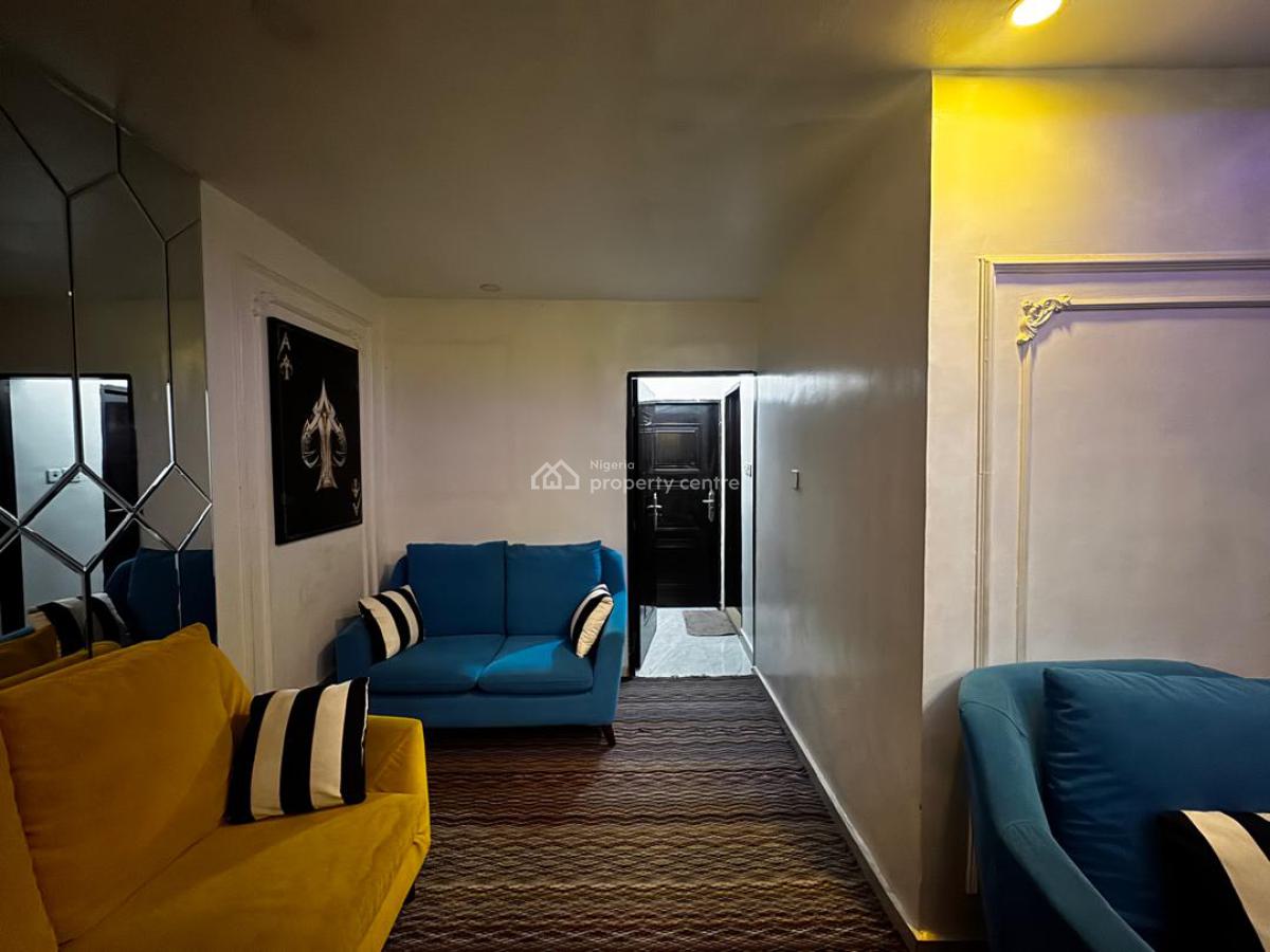 Luxurious 1-bedroom (room and Parlour) Apartment in The Heart of Ikeja, Adeniyi Jones, Ikeja, Lagos, Mini Flat (room and Parlour) Short Let