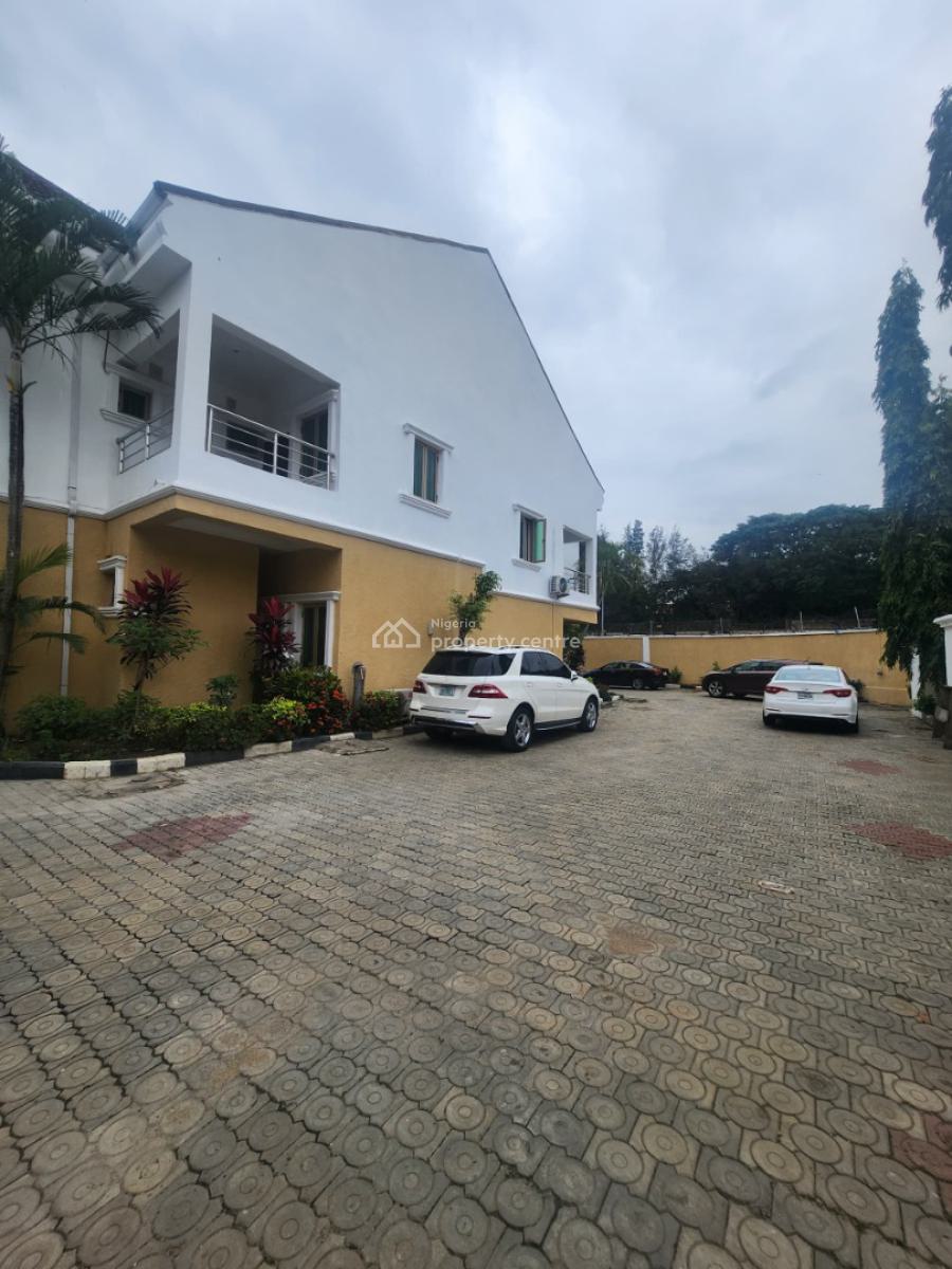 Renovated 4 Bedrooms Terrace Duplex with Bq, Maitama District, Abuja, Terraced Duplex for Rent