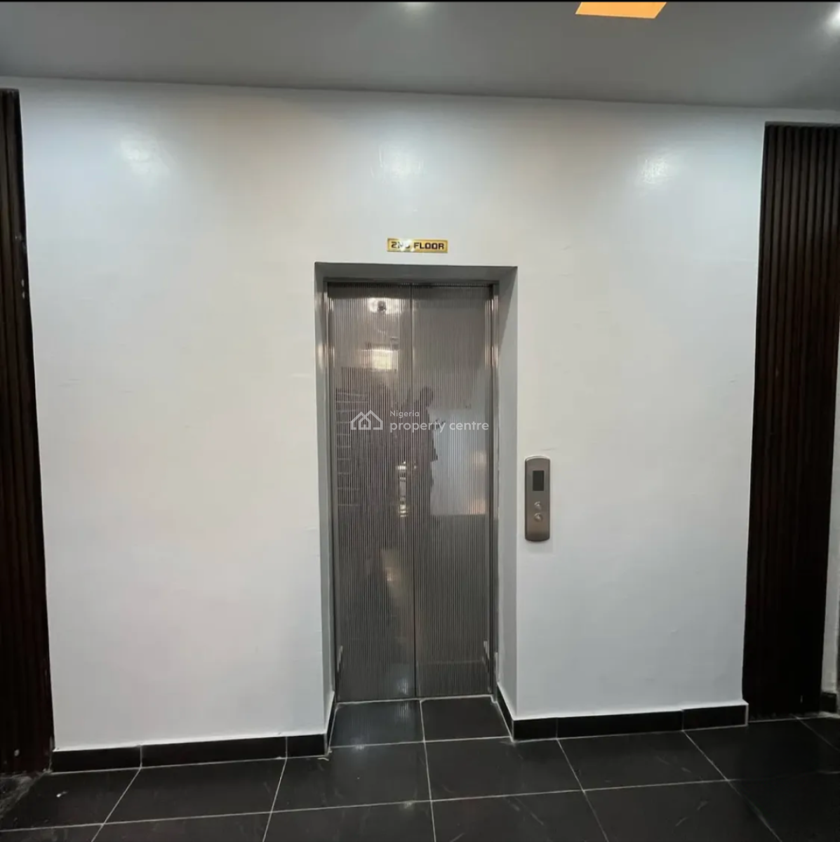Smart 2 Bedroom Apartment in a Serviced Court, Off Admiralty Way, Lekki Phase 1, Lekki, Lagos, Flat / Apartment for Rent