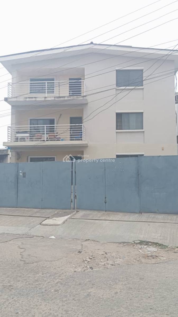 3 Bedroom Flat Upstairs All Rooms Ensuite with Guests Toilet, Maryland, Lagos, House for Sale