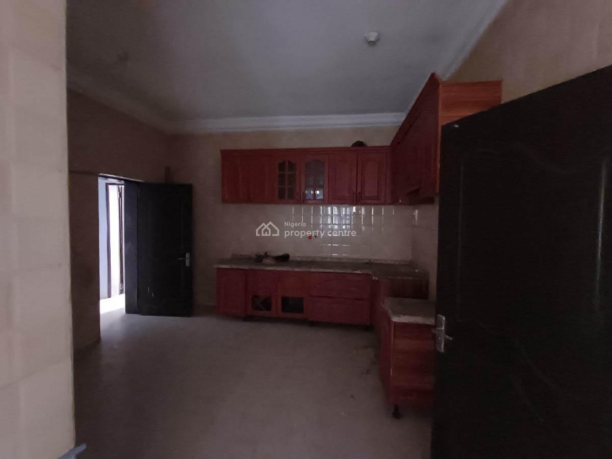 Spacious 3 Bedroom Flat on The Ground Floor, Mabushi, Abuja, Flat / Apartment for Rent
