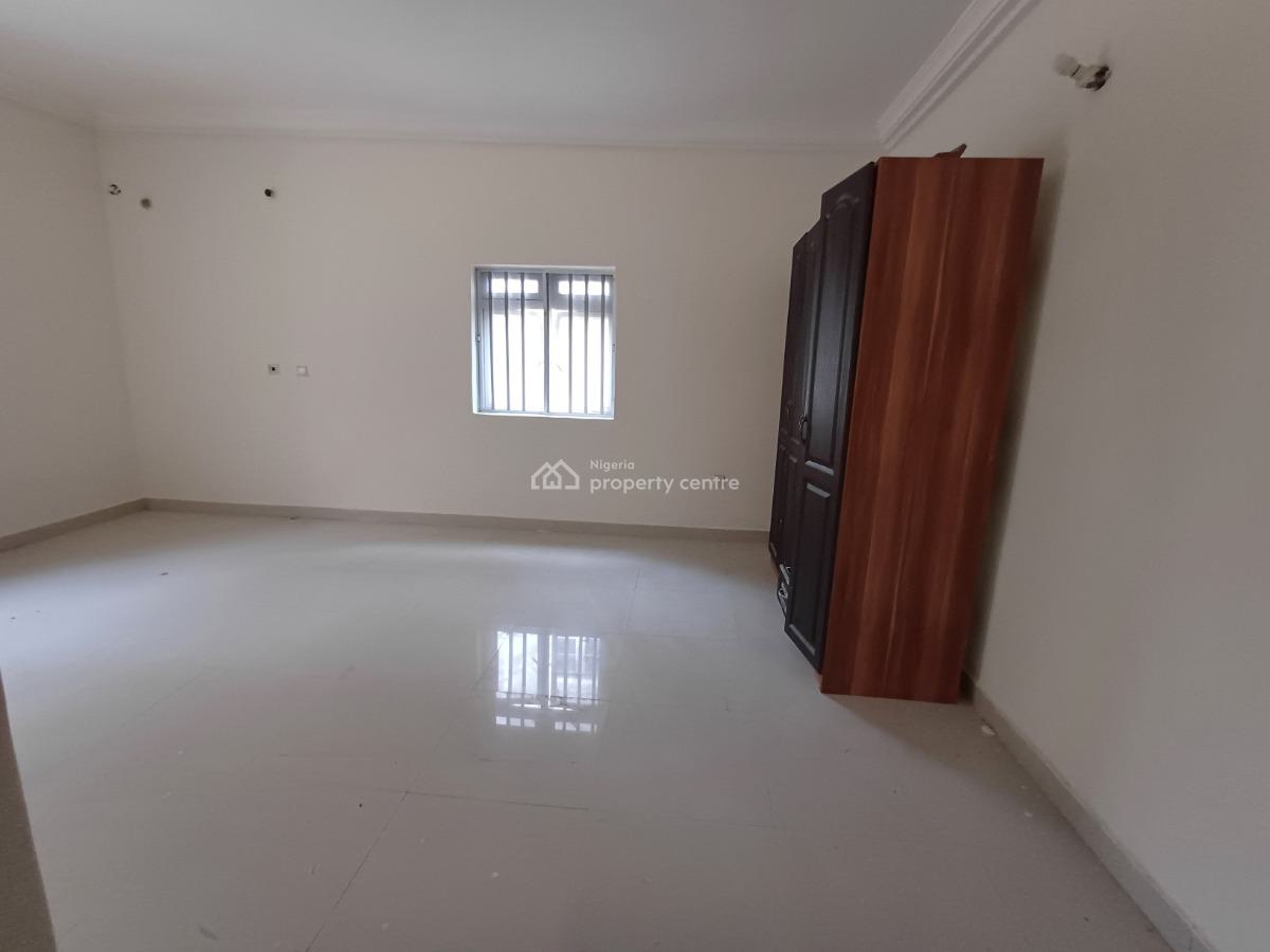 Spacious 3 Bedroom Flat on The Ground Floor, Mabushi, Abuja, Flat / Apartment for Rent