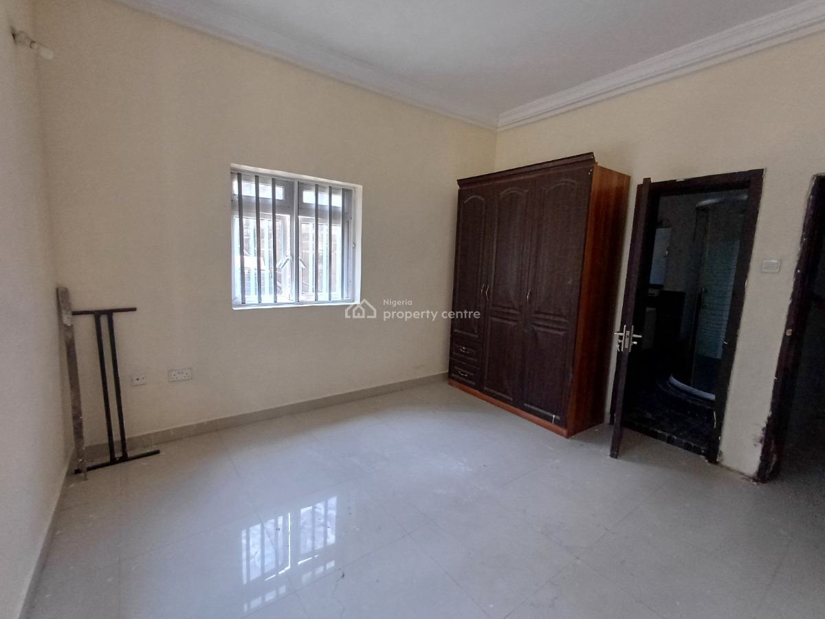 Spacious 3 Bedroom Flat on The Ground Floor, Mabushi, Abuja, Flat / Apartment for Rent