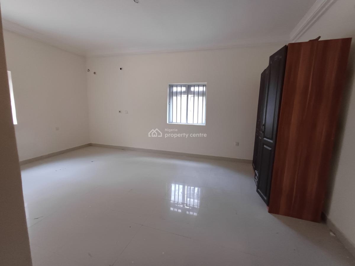 Spacious 3 Bedroom Flat on The Ground Floor, Mabushi, Abuja, Flat / Apartment for Rent