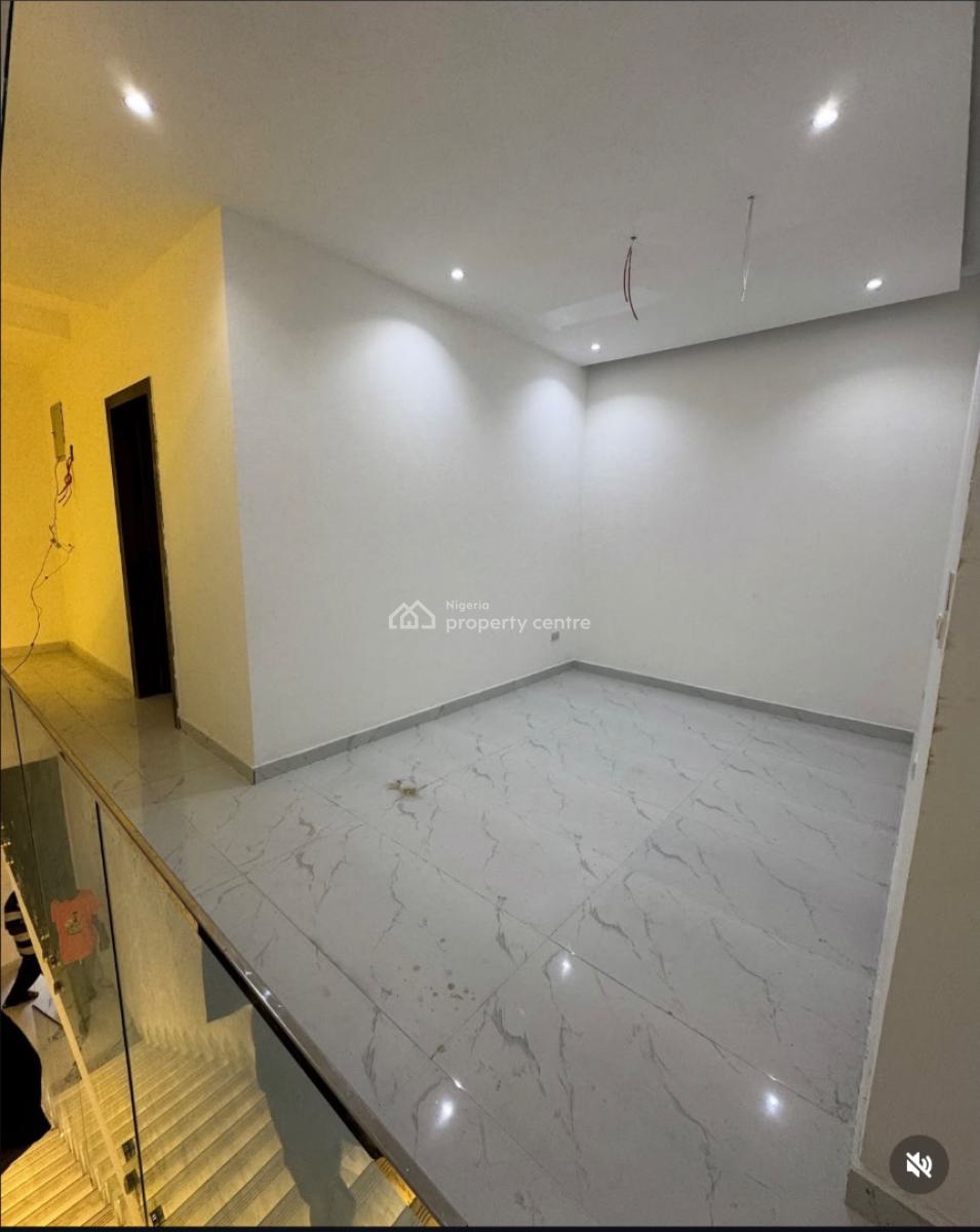Nice 4 Bedroom Spacious Terrace Duplex, Lekki Phase One, Lekki, Lagos, Terraced Duplex for Sale
