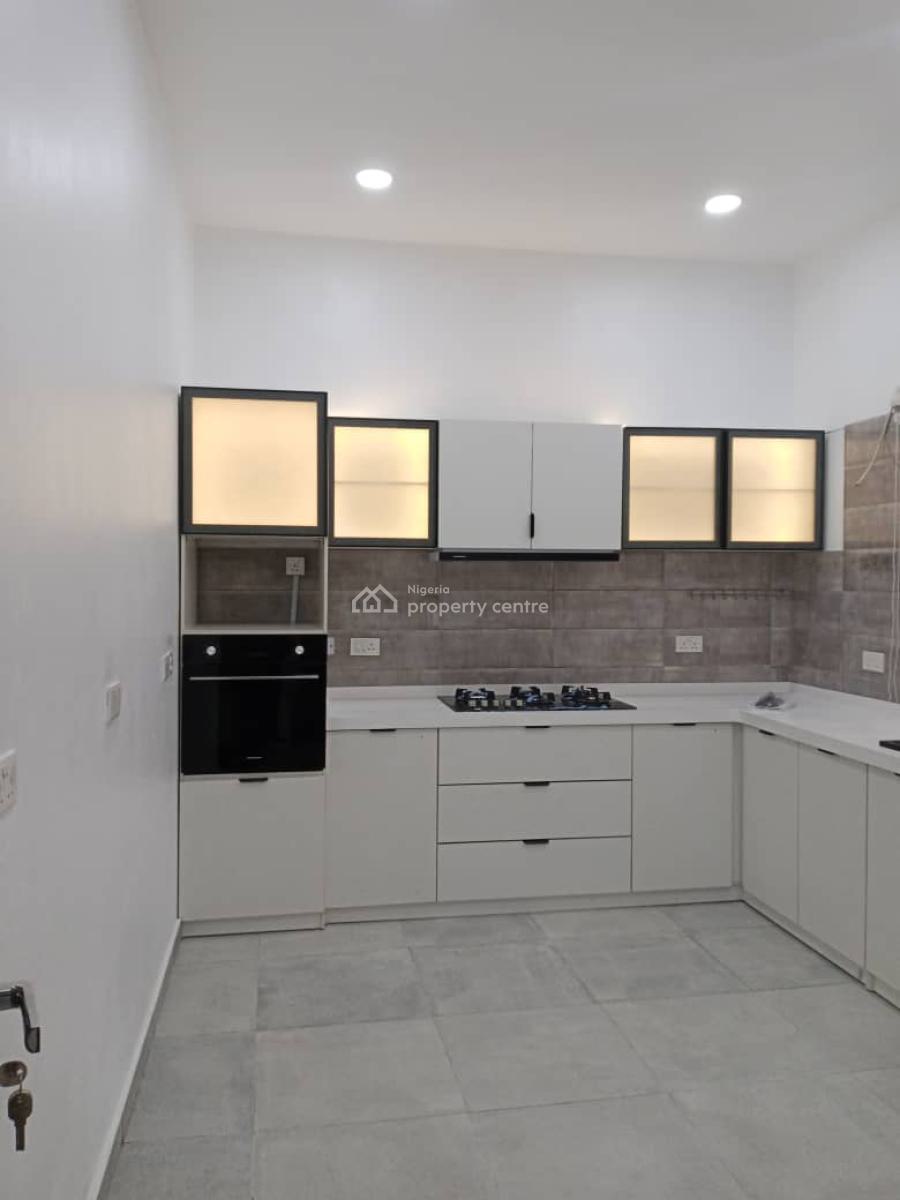 2bedrooms Flat, Off Admiralty Way, Lekki Phase 1, Lekki, Lagos, Flat / Apartment for Rent