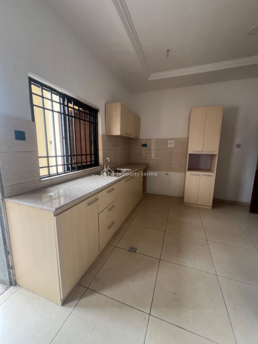 Spacious 3 Bedroom Apartment with Bq, United Estate, Sangotedo, Ajah, Lagos, Flat / Apartment for Rent