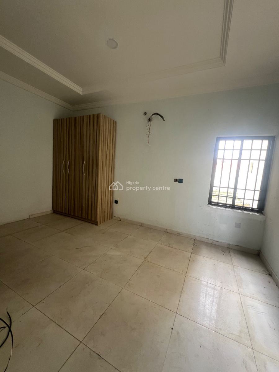 Spacious 3 Bedroom Apartment with Bq, United Estate, Sangotedo, Ajah, Lagos, Flat / Apartment for Rent