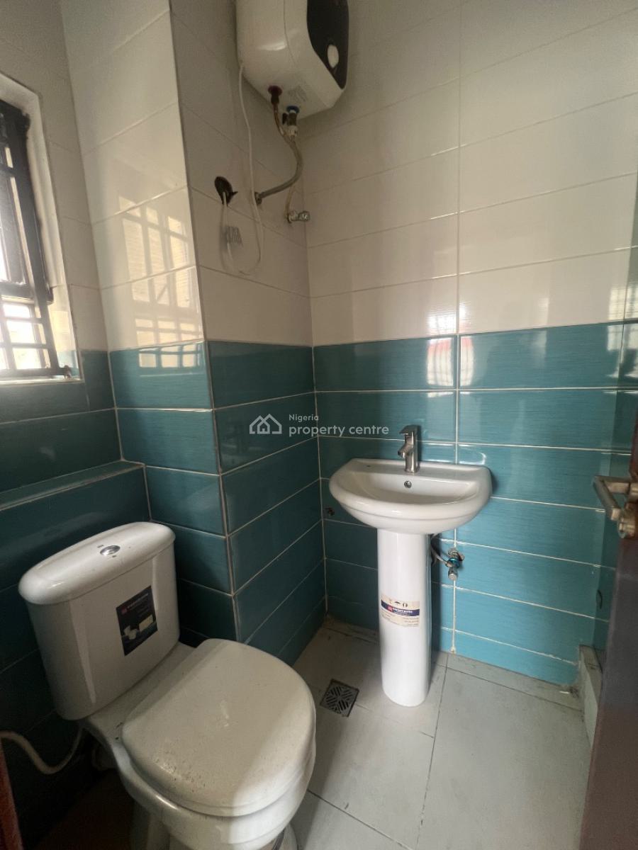 Spacious 3 Bedroom Apartment with Bq, United Estate, Sangotedo, Ajah, Lagos, Flat / Apartment for Rent