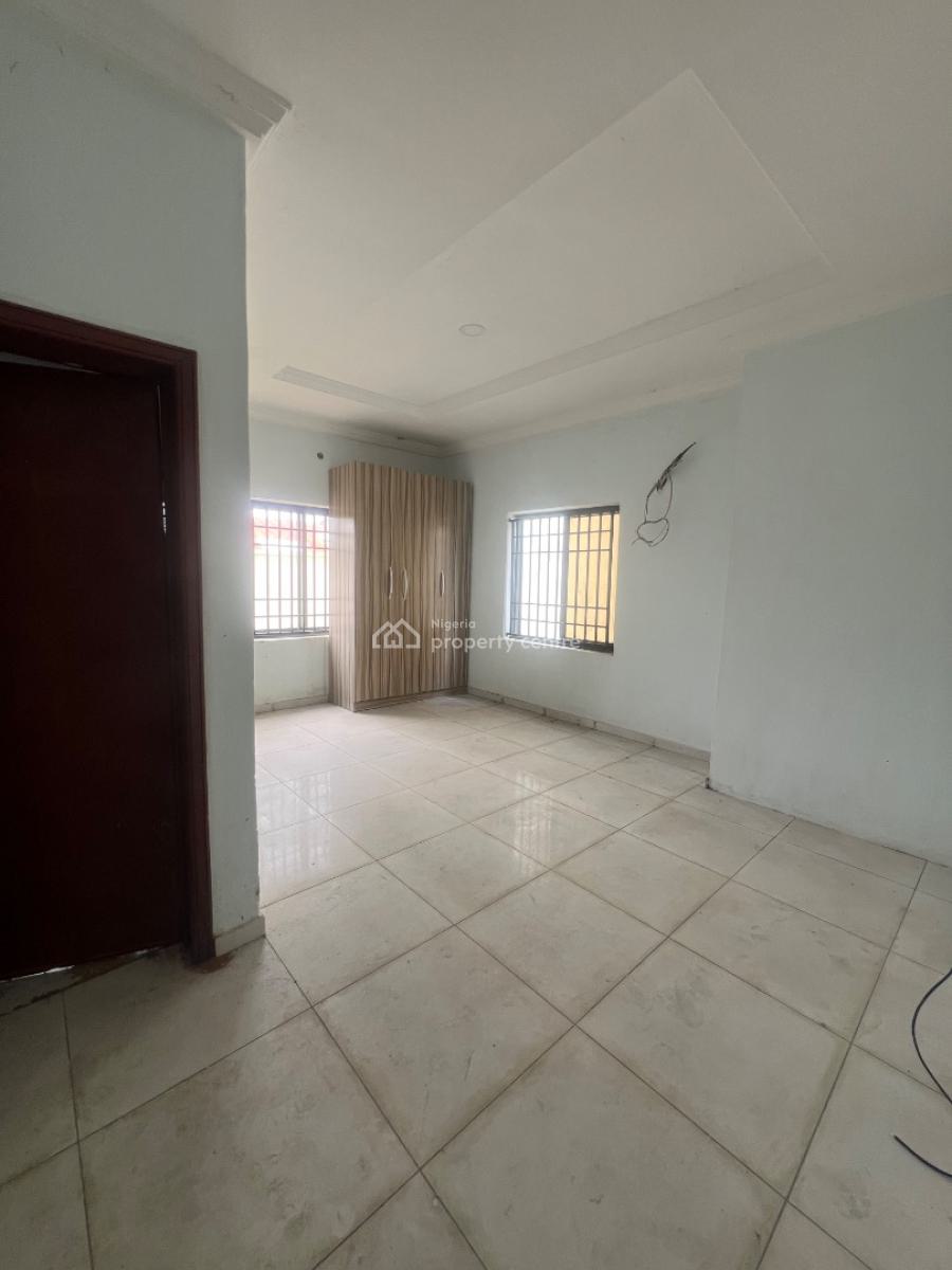 Spacious 3 Bedroom Apartment with Bq, United Estate, Sangotedo, Ajah, Lagos, Flat / Apartment for Rent