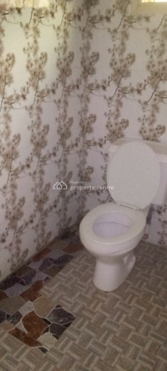 a Spacious 2 Bedroom Apartment, Lucky Fiber Road, Ikorodu, Lagos, Flat / Apartment for Rent