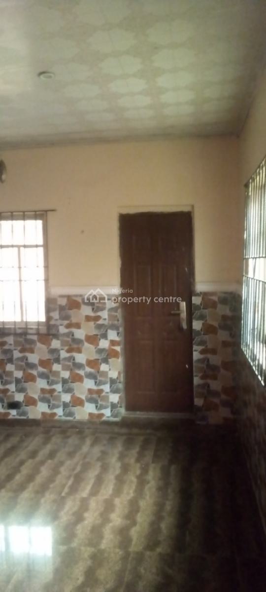 a Spacious 2 Bedroom Apartment, Lucky Fiber Road, Ikorodu, Lagos, Flat / Apartment for Rent
