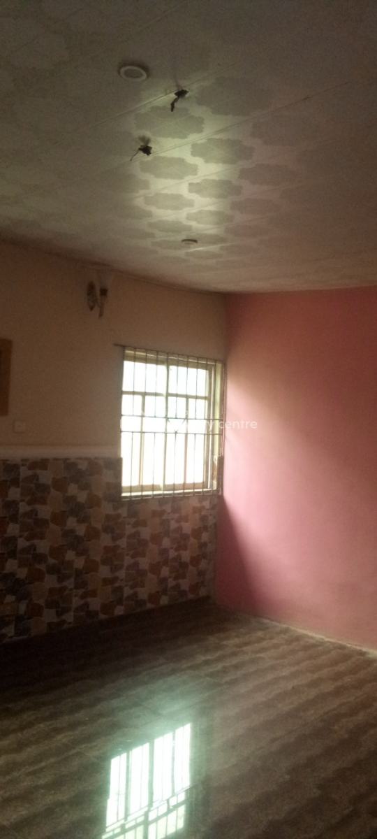 a Spacious 2 Bedroom Apartment, Lucky Fiber Road, Ikorodu, Lagos, Flat / Apartment for Rent