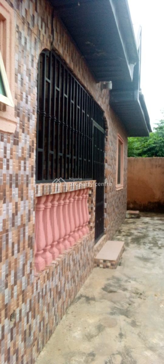 a Spacious 2 Bedroom Apartment, Lucky Fiber Road, Ikorodu, Lagos, Flat / Apartment for Rent
