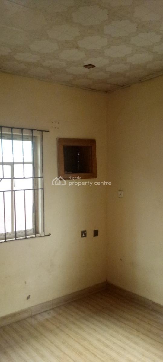 a Spacious 2 Bedroom Apartment, Lucky Fiber Road, Ikorodu, Lagos, Flat / Apartment for Rent