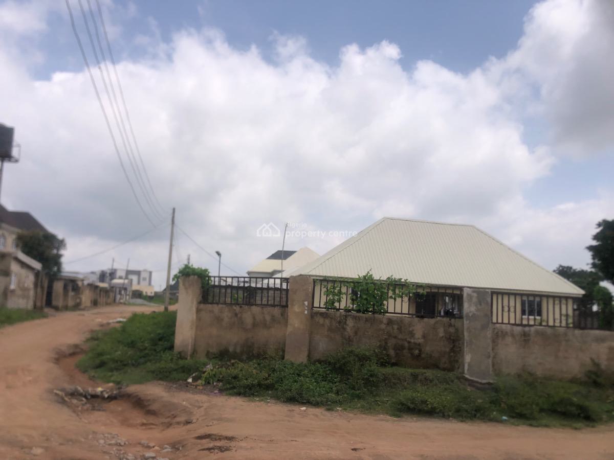 Conner Piece 700 Sqm Plot with a 2 Bedroom Bq & Gatehouse, Crd Estate, Lugbe District, Abuja, Detached Bungalow for Sale