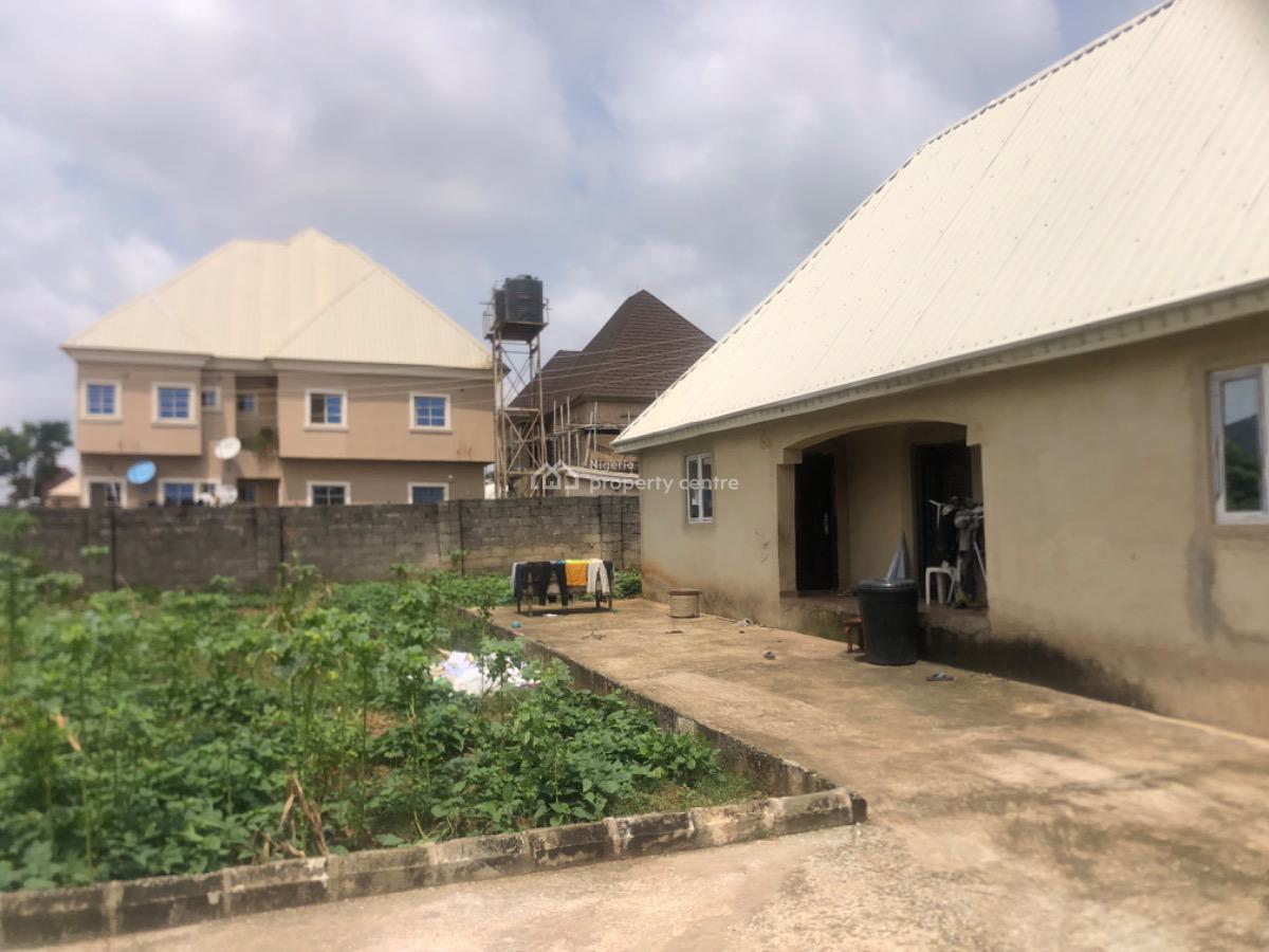 Conner Piece 700 Sqm Plot with a 2 Bedroom Bq & Gatehouse, Crd Estate, Lugbe District, Abuja, Detached Bungalow for Sale