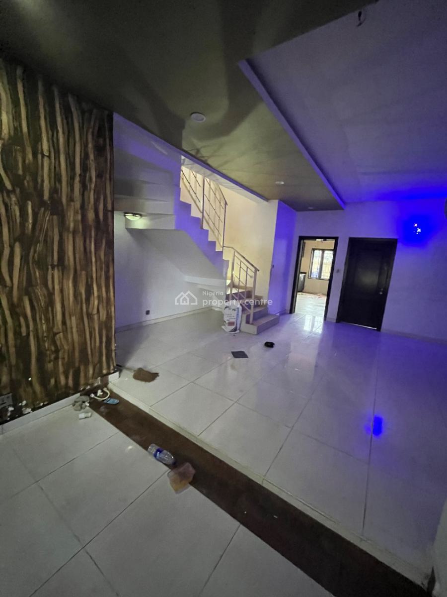 Beautiful 3 Bedroom Terrace Duplex, Mobil Road Ilaje, Ajah, Lagos, Terraced Duplex for Rent