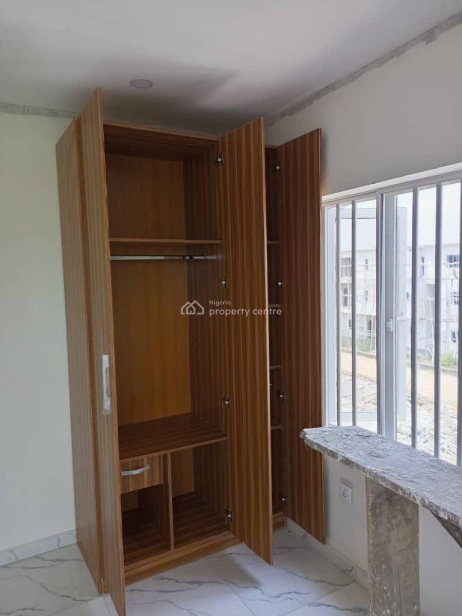 Luxury 3 Bedroom Flat, Orchid Road, Lekki Phase 2, Lekki, Lagos, Flat / Apartment for Rent