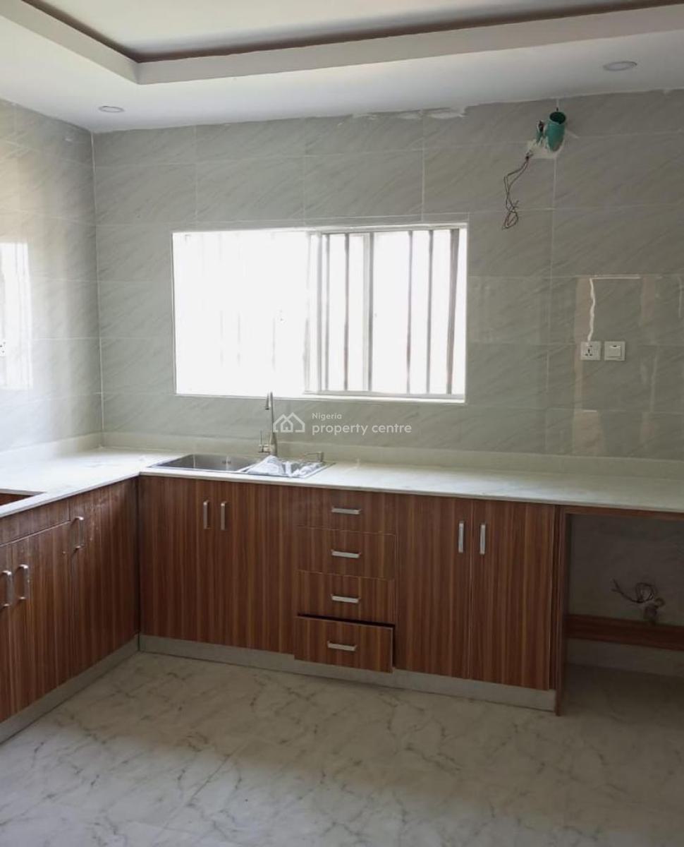 Luxury 3 Bedroom Flat, Orchid Road, Lekki Phase 2, Lekki, Lagos, Flat / Apartment for Rent