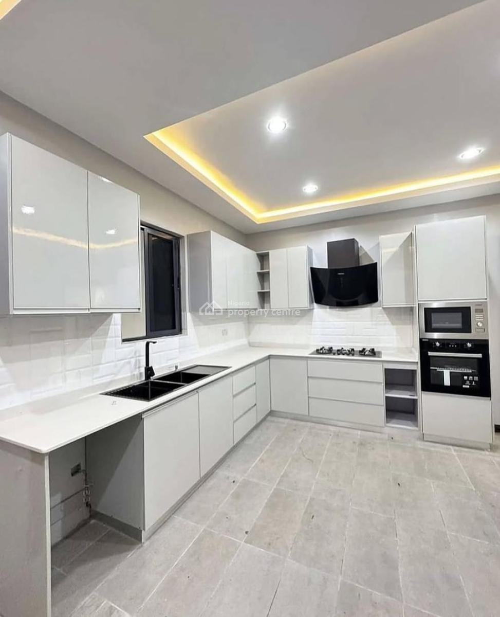 Cozy 4 Bedroom Massionette with Bq, Lekki Phase 1, Lekki, Lagos, House for Sale