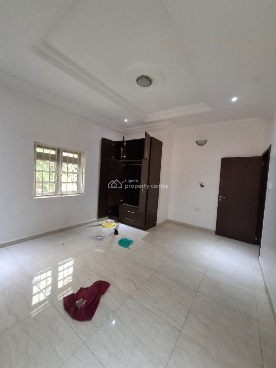 Standard and Serviced 3 Bedroom Apartment, Area 11, Garki, Abuja, Flat / Apartment for Rent
