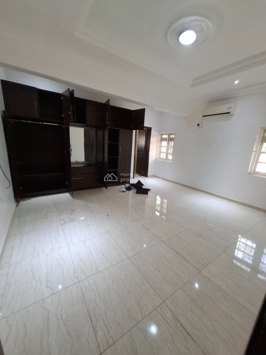 Standard and Serviced 3 Bedroom Apartment, Area 11, Garki, Abuja, Flat / Apartment for Rent